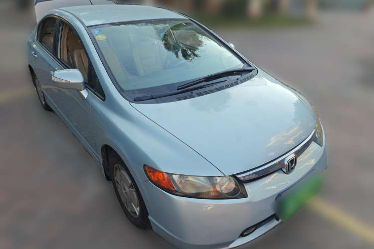 Used Honda Civic 2007 1.3L hybrid version

