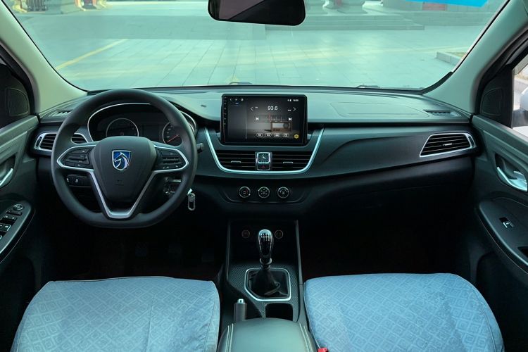 Used Baojun 730 2021 1.5L Manual Fashion Version 7 Seats
