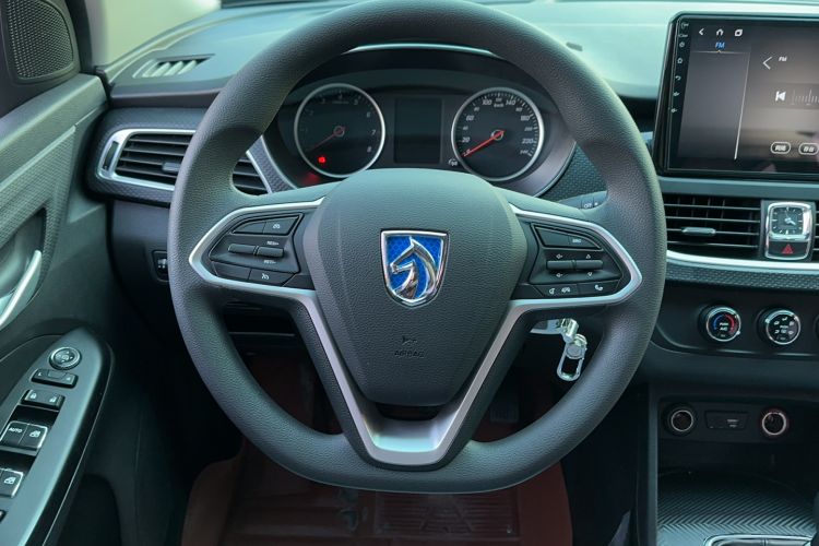 Used Baojun 730 2021 1.5L Manual Fashion Version 7 Seats
