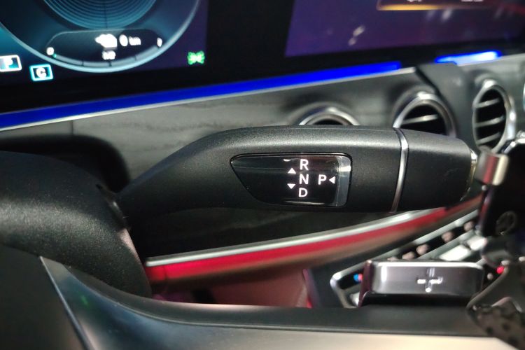 Used Mercedes-Benz E-Class New Energy 2021 E 350 e L Plug-in Hybrid Sports Sedan
