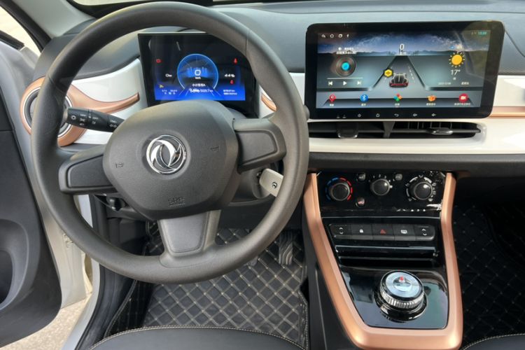 Used Dongfeng NAMMI BOX 2022 Revised Light Wind Edition 201 km Standard Version
