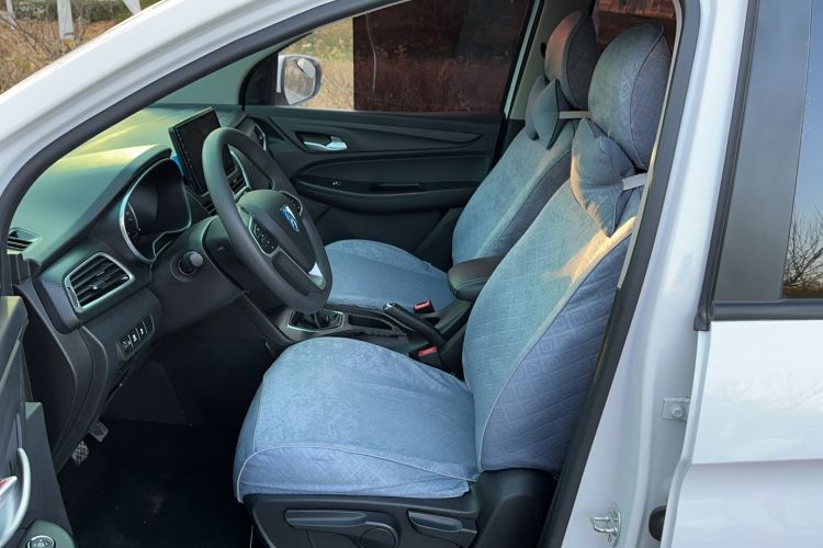 Used Baojun 730 2021 1.5L Manual Fashion Version 7 Seats
