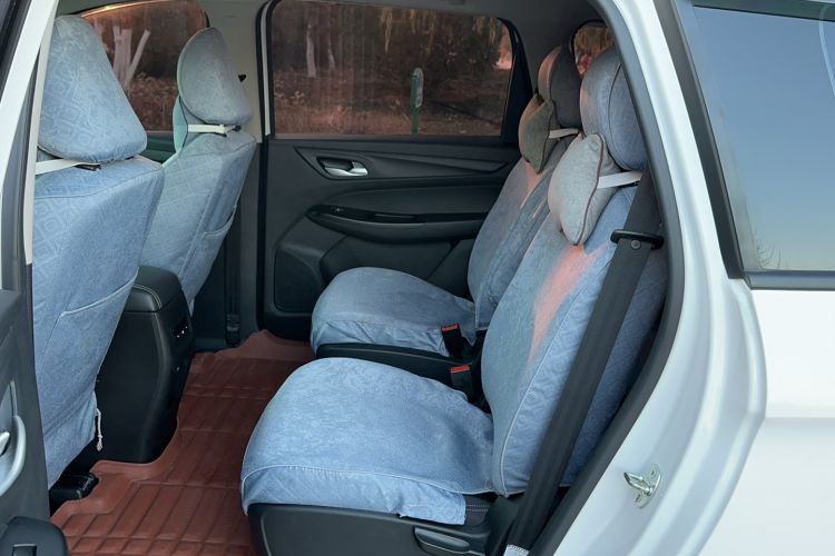 Used Baojun 730 2021 1.5L Manual Fashion Version 7 Seats
