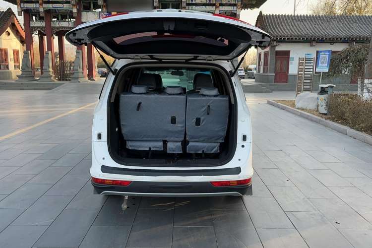 Used Baojun 730 2021 1.5L Manual Fashion Version 7 Seats
