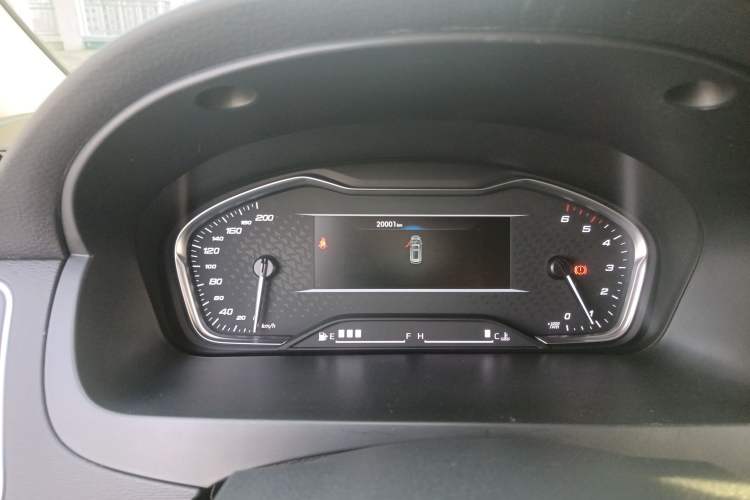 Used SAIC MAXUS G10 2023 2.0T Manual Multi-Function Version Diesel 7/8/9 Seats
