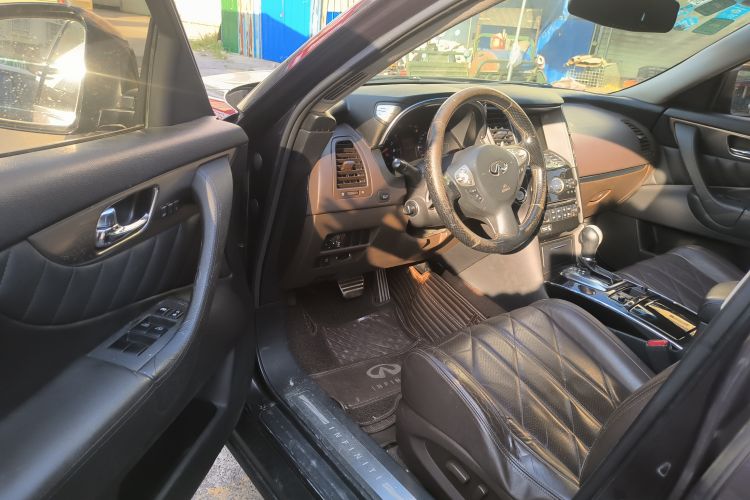Used Infiniti FX 2009 FX35 Standard Edition
