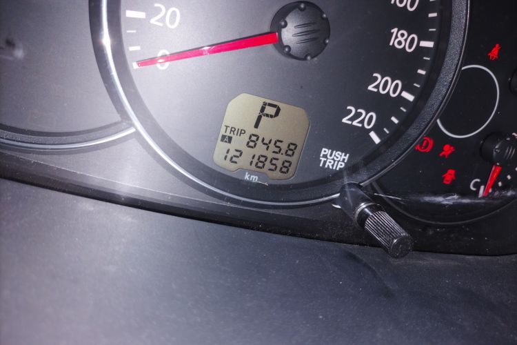 Used Mitsubishi Pajero Sport 2013 3.0L Automatic Two-Wheel Drive Luxury Edition Odometer Close Up