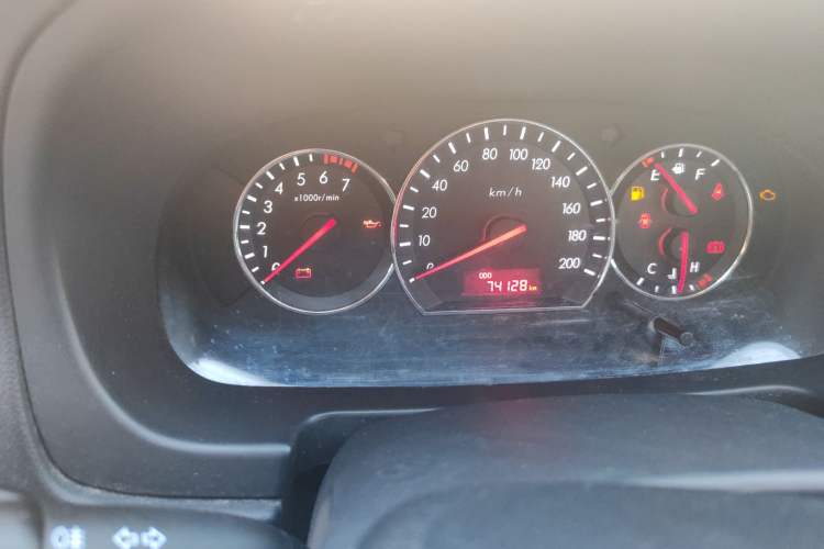 Used Changan Alsvin V3 2012 1.3L Manual Luxury Version China IV Standard