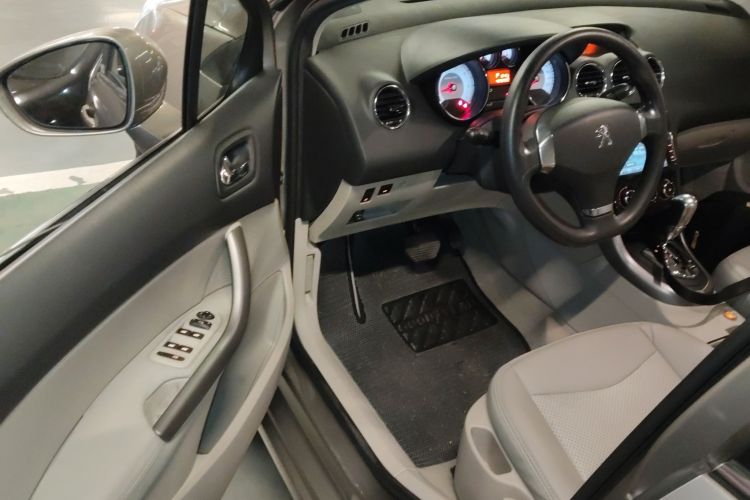 Used Peugeot 408 2013 2.0L Automatic Comfort Edition
