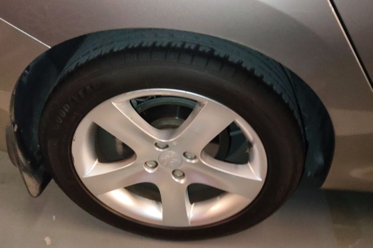 Used Peugeot 408 2013 2.0L Automatic Comfort Edition
