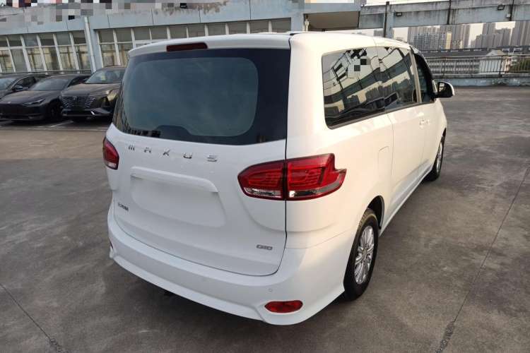 Used SAIC MAXUS G10 2023 2.0T Manual Multi-Function Version Diesel 7/8/9 Seats
