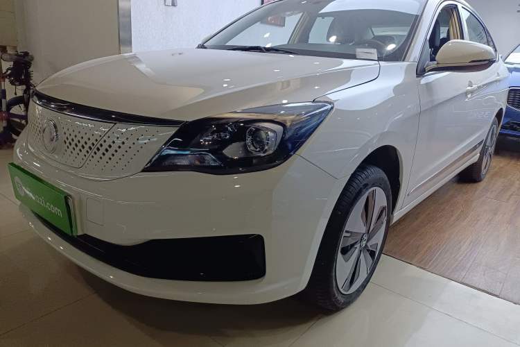 Used Dongfeng Aeolus E70 2023 500 Smart Version Lithium Iron Phosphate 48.6 kWh 110 kW