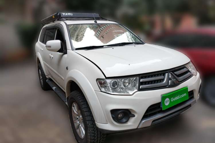 Used Mitsubishi Pajero Sport 2013 3.0L Automatic Two-Wheel Drive Luxury Edition Front Right 45 Deg