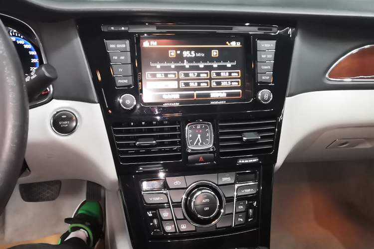 Used Hongqi H7 2013 2.0T Luxury Model