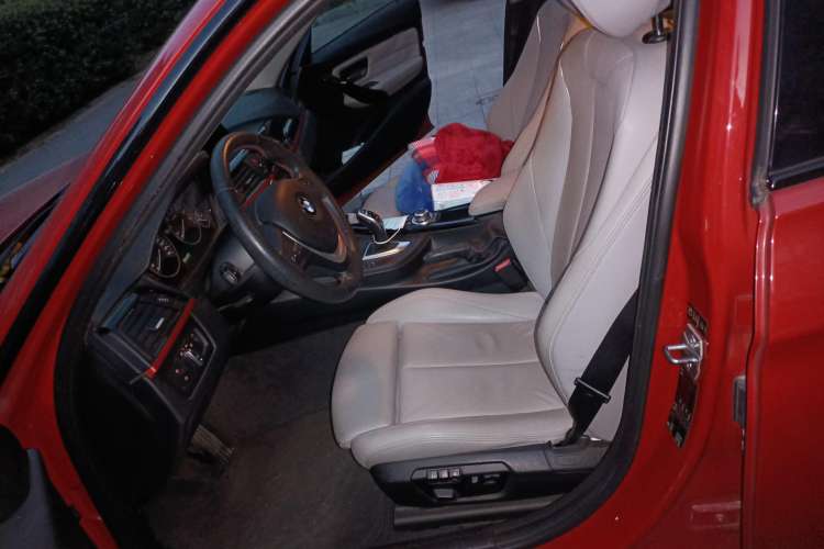 Used BMW 3 Series 2013 320i Sport Design Package