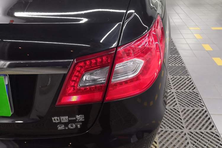 Used Hongqi H7 2013 2.0T Luxury Model