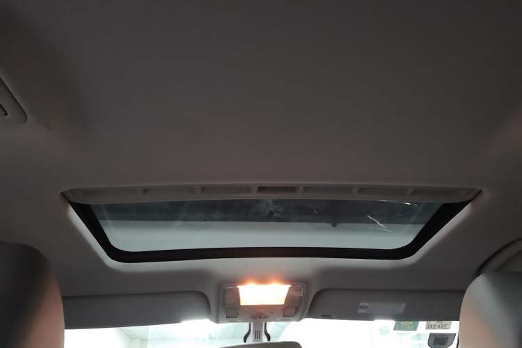 Used Hongqi H7 2013 2.0T Luxury Model