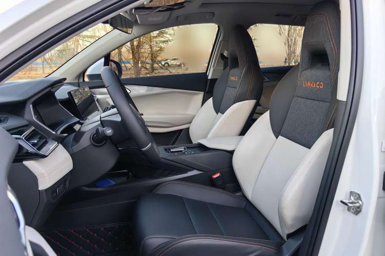 Used Lynk & Co 06 EM-P 2022 PHEV 84 km Range Pro Version
