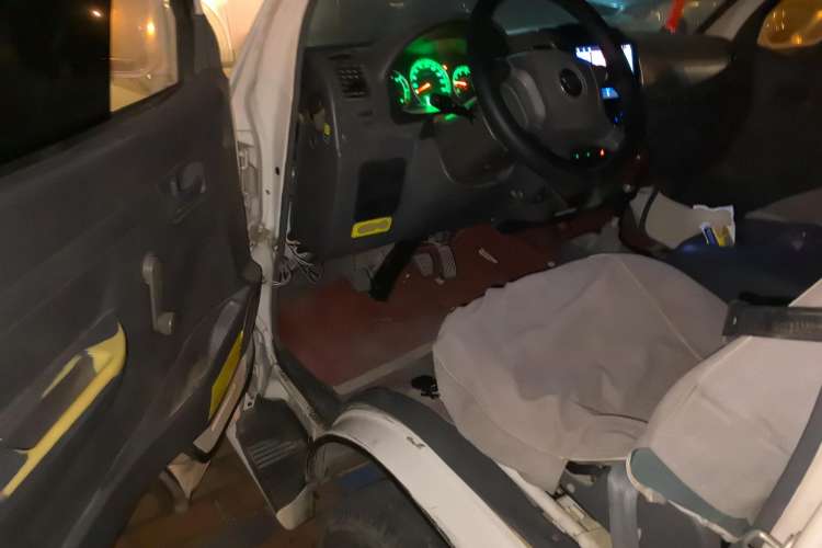 Used Foton Scenic 2014 2.0L Express Classic Short-Wheelbase High-Roof 491EQ4A
