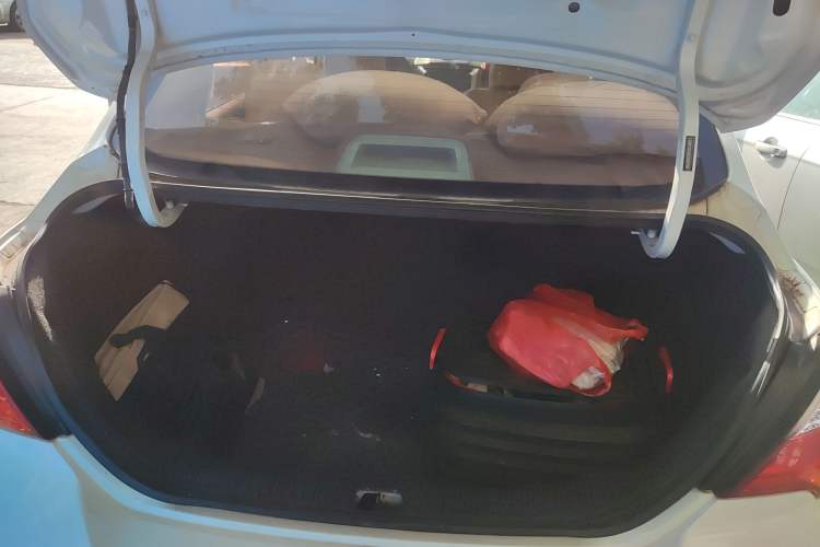 Used Venucia D50 2013 1.6L Automatic Fashion Edition