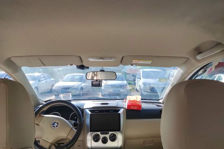 Used Venucia D50 2013 1.6L Automatic Fashion Edition