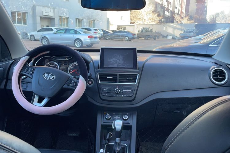 Used Bestune X40 2018 Internet Celebrity Edition 1.6L Automatic Luxury Version
