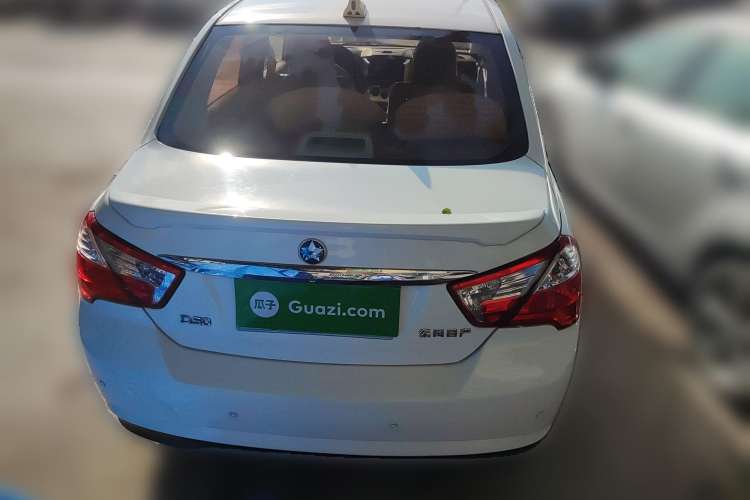 Used Venucia D50 2013 1.6L Automatic Fashion Edition