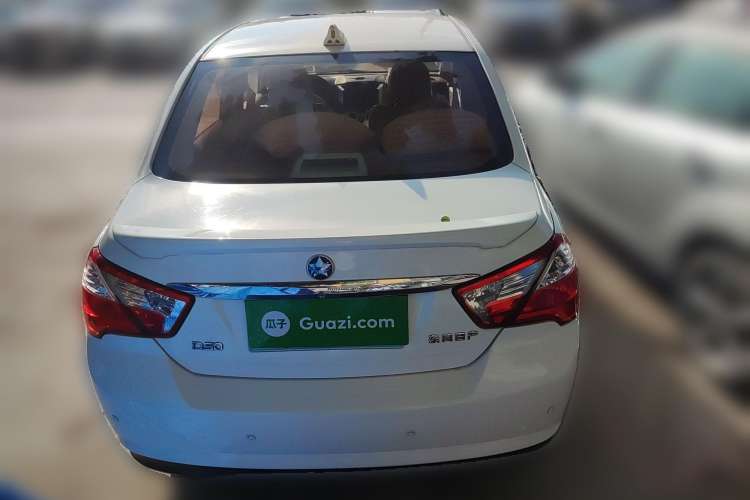 Used Venucia D50 2013 1.6L Automatic Fashion Edition