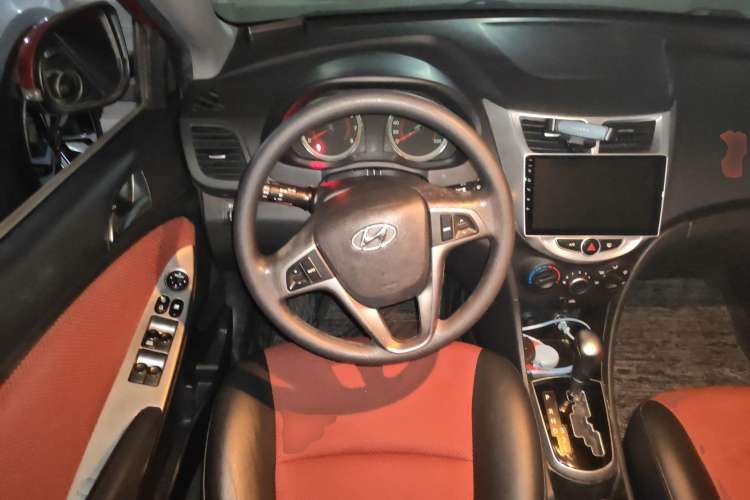 Used Hyundai Verna Ray 2014 1.6L Automatic TOP