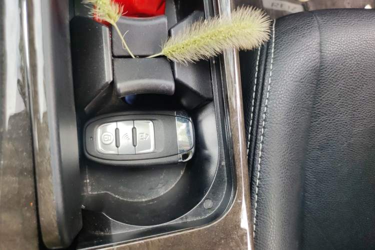 Used Toyota Reiz 2013 2.5S Elite Edition Vehicle Key