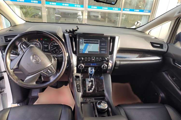 Used Toyota Vellfire 2019 Dual-Engine 2.5L HV Luxury Edition
