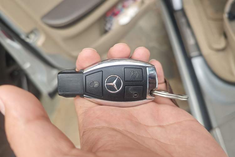 Used Mercedes-Benz R-Class 2014 R 400 4MATIC Business Model