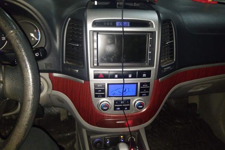 Used Hyundai Santa Fe Classic 2009 2.7 Luxury Version
