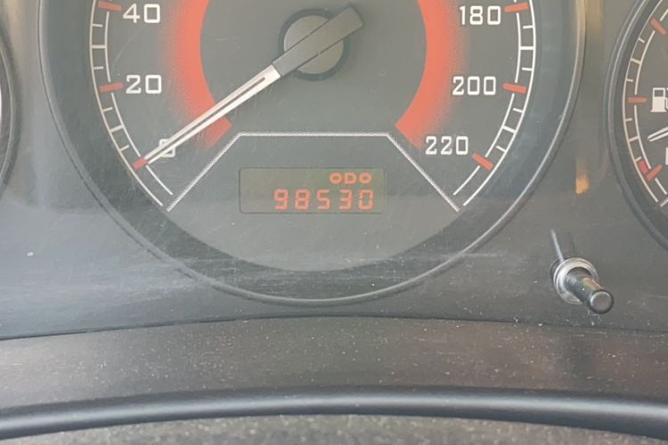 Used Soueast V3 Lingyue 2014 1.5L Manual Happiness Edition Odometer Close Up