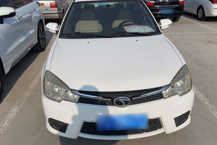 Used Soueast V3 Lingyue 2014 1.5L Manual Happiness Edition Exterior 4