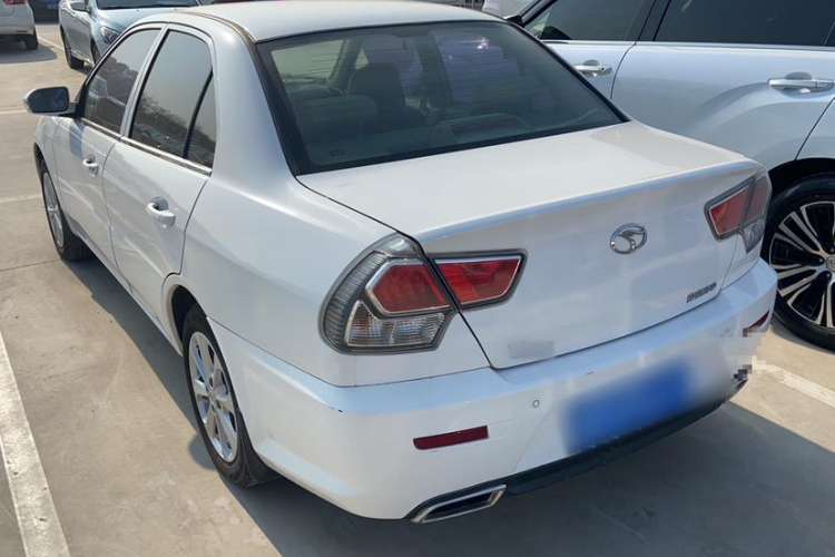 Used Soueast V3 Lingyue 2014 1.5L Manual Happiness Edition Exterior 2
