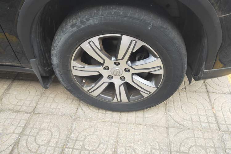 Used GAC Trumpchi GS7 2017 320T Two-Wheel-Drive Luxury Smart Connectivity Model
