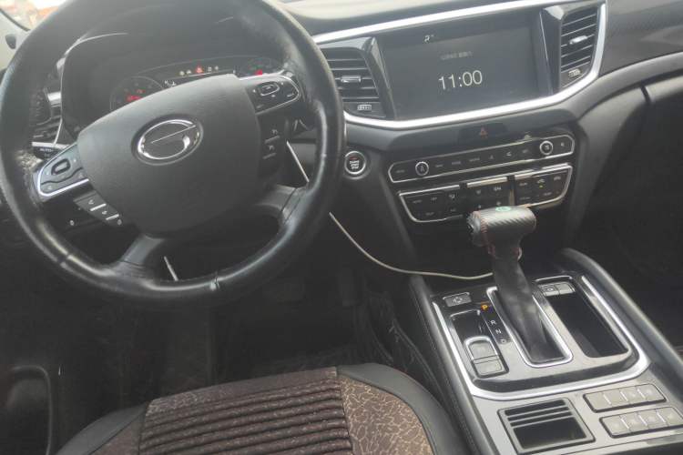 Used GAC Trumpchi GS7 2017 320T Two-Wheel-Drive Luxury Smart Connectivity Model
