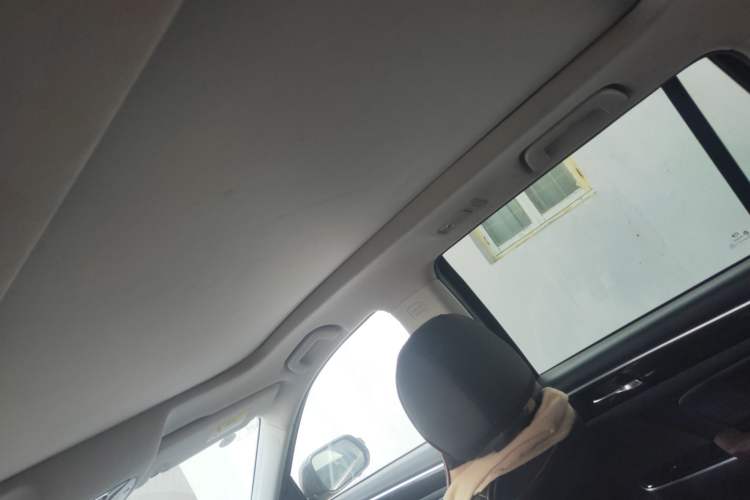 Used GAC Trumpchi GS7 2017 320T Two-Wheel-Drive Luxury Smart Connectivity Model
