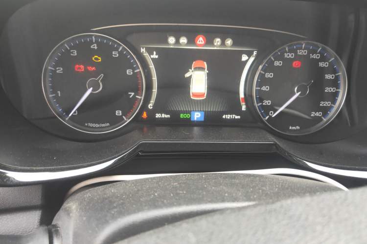 Used GAC Trumpchi GS7 2017 320T Two-Wheel-Drive Luxury Smart Connectivity Model
