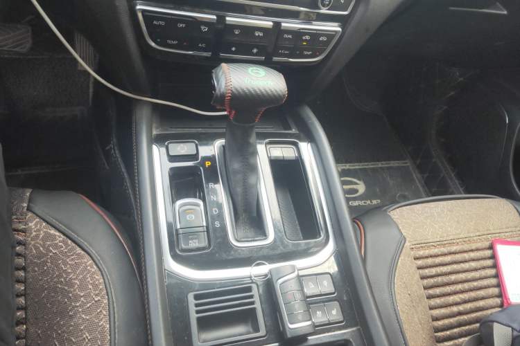 Used GAC Trumpchi GS7 2017 320T Two-Wheel-Drive Luxury Smart Connectivity Model
