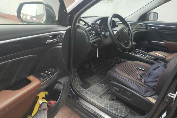 Used GAC Trumpchi GS7 2017 320T Two-Wheel-Drive Luxury Smart Connectivity Model
