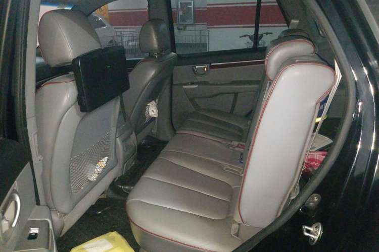 Used Hyundai Santa Fe Classic 2009 2.7 Luxury Version
