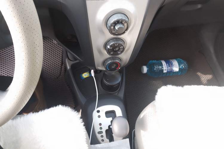 Used Toyota Yaris 2008 1.6G Automatic Deluxe Smart Edition Gear Lever