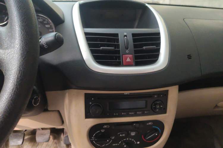 Used Peugeot 207 2009 2-Door Hatchback 1.4L Manual Yule Edition
