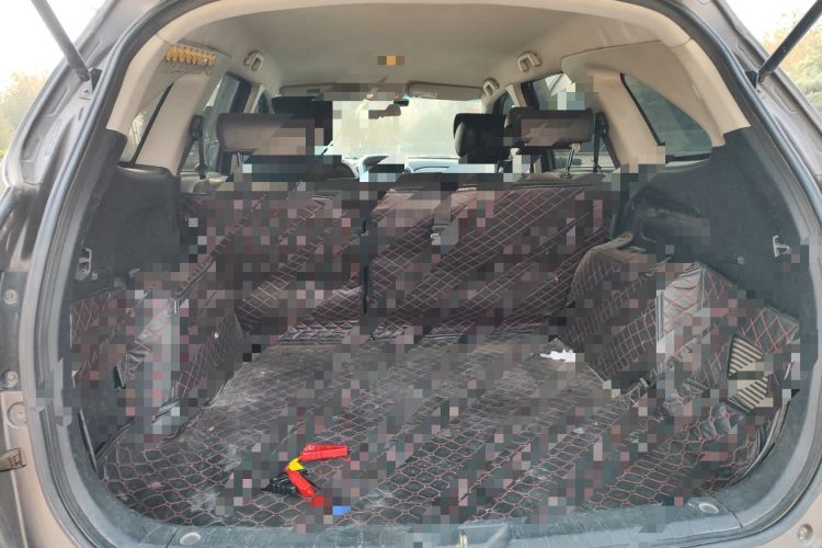 Used JMC Yusheng S350 2013 2.4T Automatic 2WD Diesel Luxury Edition 5 Seats
