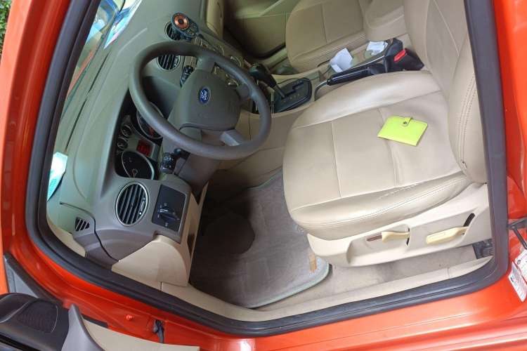 Used Ford Focus 2009 Hatchback 1.8L Automatic Fashion Edition
