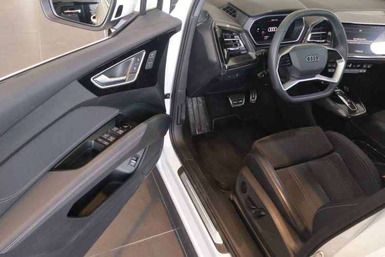 Used Audi Q4 e-tron 2022 40 e-tron Boundary Edition