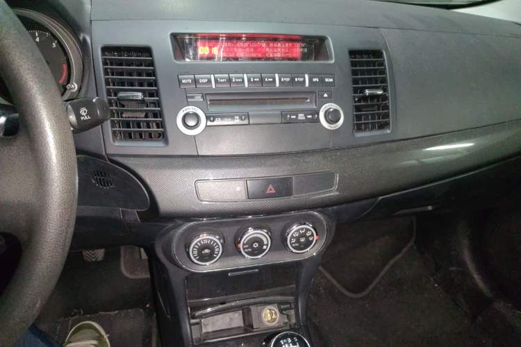 Used Mitsubishi Lancer EX 2012 Chasing Edition 1.8L Manual Luxury Model