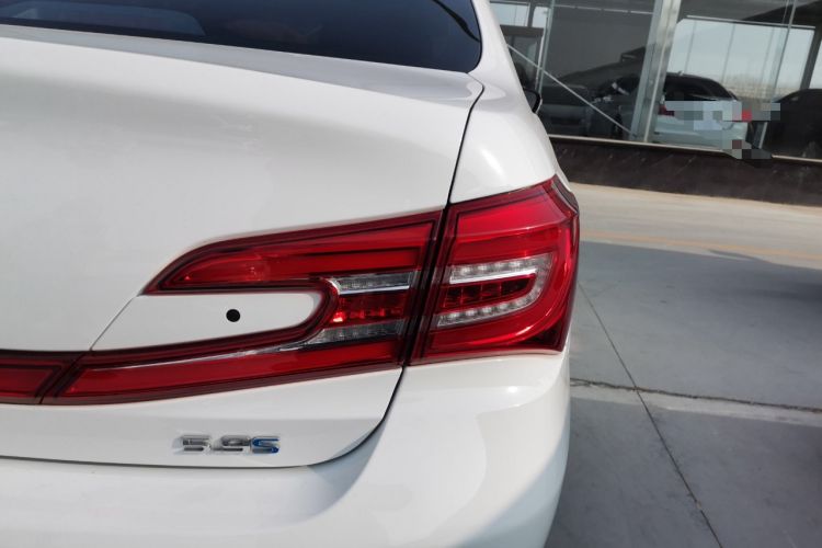 Used BYD Qin New Energy 2017 1.5T Luxury Model Right Rear Taillight
